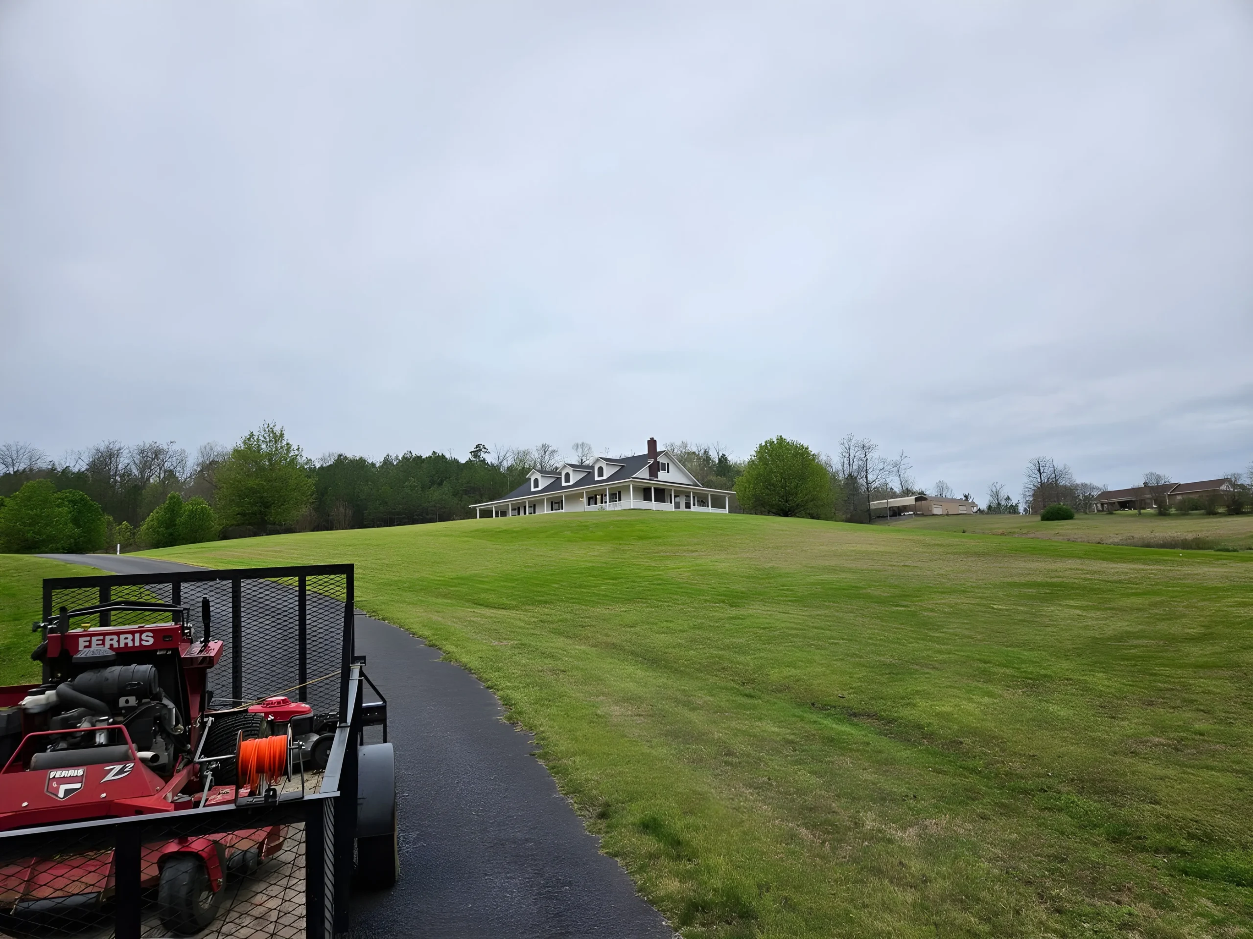Lawn mowing in Hot Springs, AR